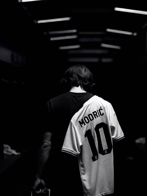 Modric chào tạm biệt Real Madr